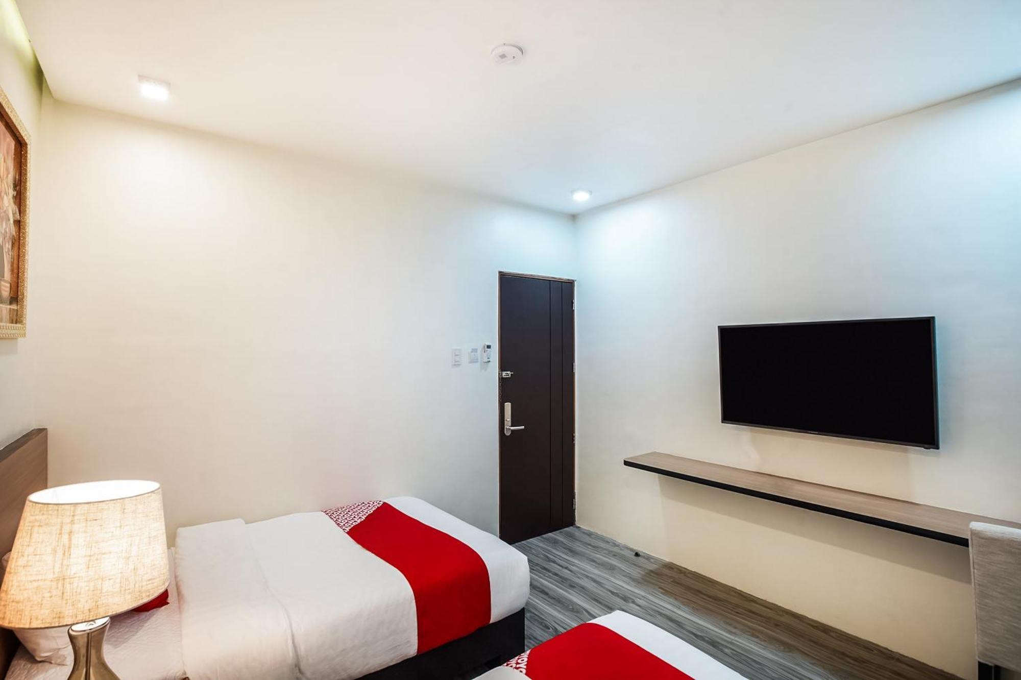 Oyo 489 Casa Mia Hotel Suites General Santos City Exteriör bild